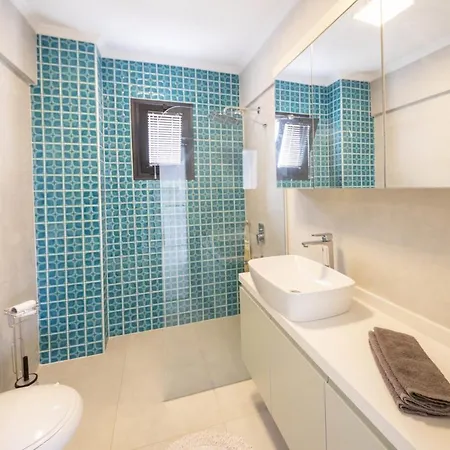 Daire Pleasant Flat With Garden In The Heart Of