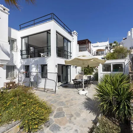 Pleasant Flat With Garden In The Heart Of Daire